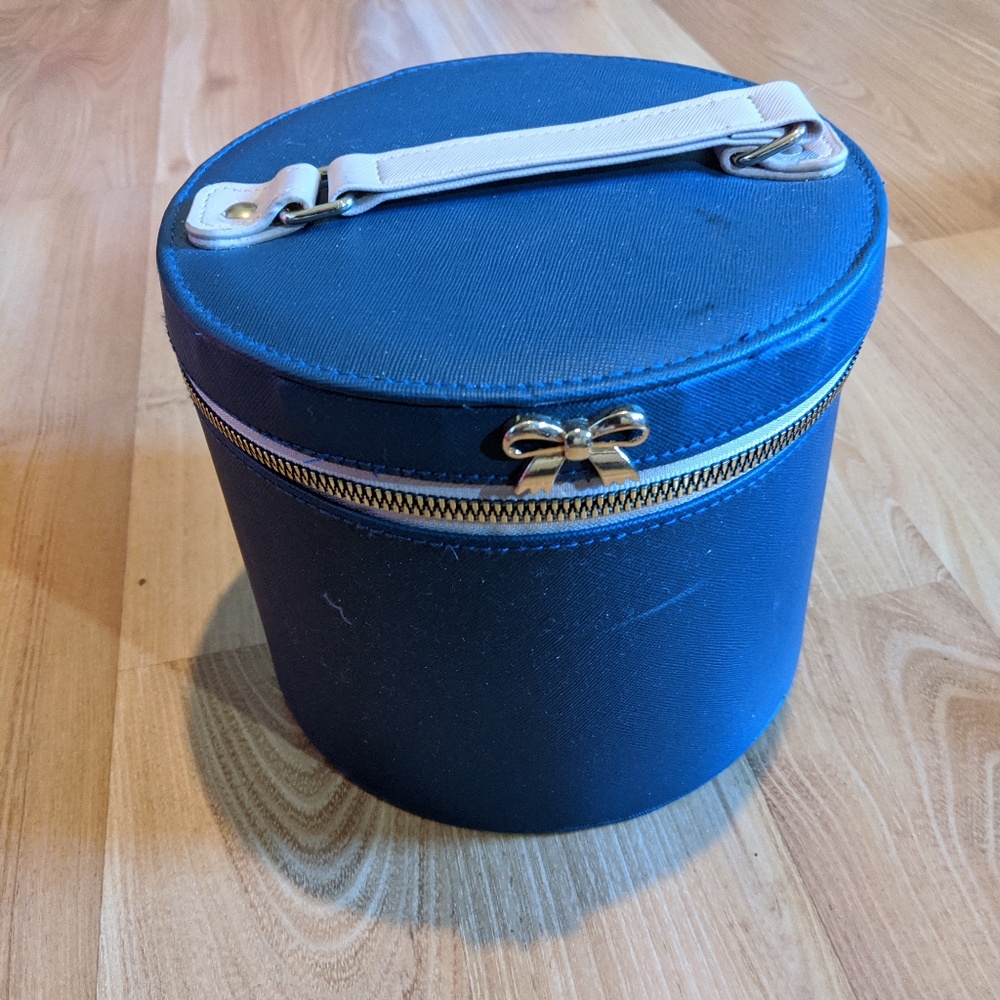 Makeup case